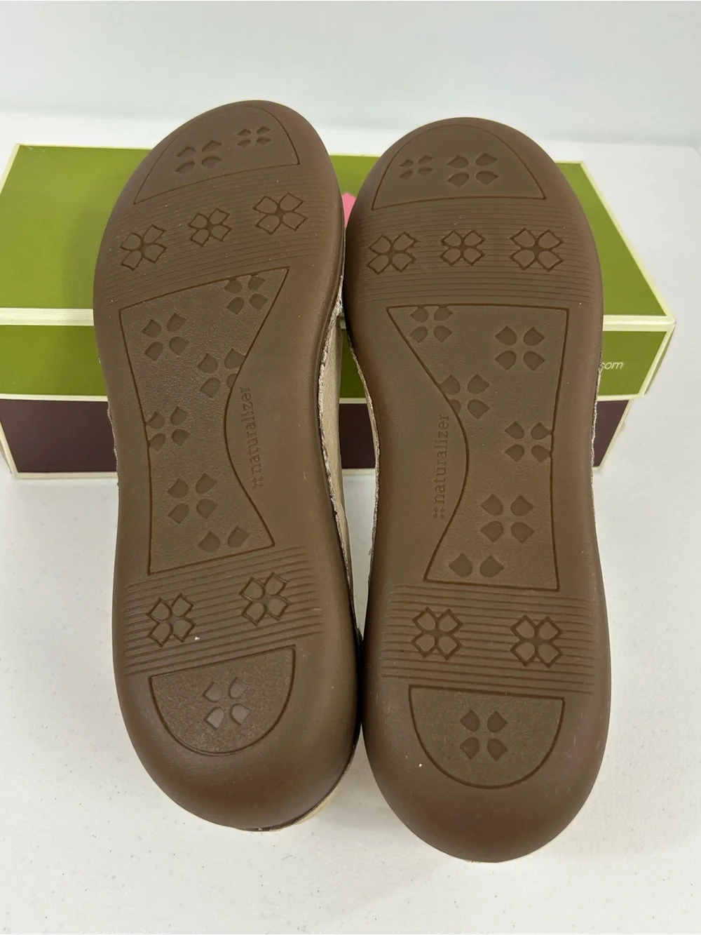 Naturalizer Kipper Ginger Snap Women's Beige Flats Size 11 NIB